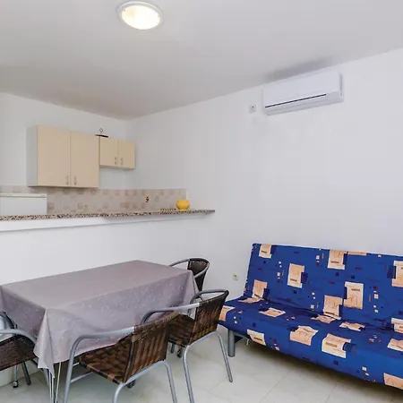 One-bedroom In Hodilje Lägenhet *