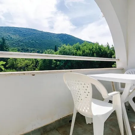 Apartment Beautiful In Hodilje With Wifi Ston
